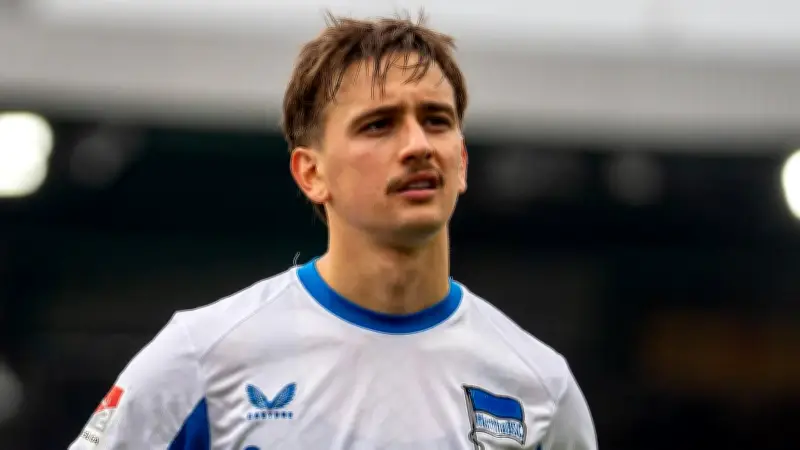 Nach Hertha-Aus: Karbownik wechselt zu Klub von Davie Selke