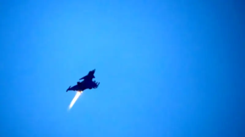 Nato-Jets fangen sechs russische Militärflugzeuge über der Ostsee ab