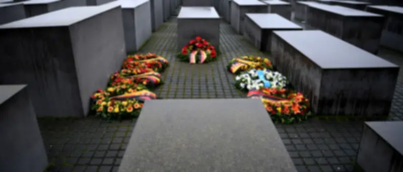 Neue Debatte um Holocaust-Einzigartigkeit 40 Jahre nach Historikerstreit