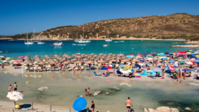 Neue Strandregeln in Italien: Sonnenschirm nur mit Kind oder über 65
