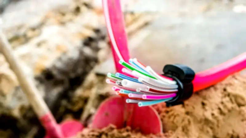 Neuer Pakt: Schnelles Netz für Glasfaser und Mobilfunk in Deutschland