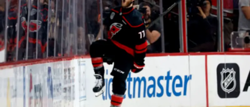 NHL: Hurricanes gleichen Stanley-Cup-Finalserie gegen Vegas aus