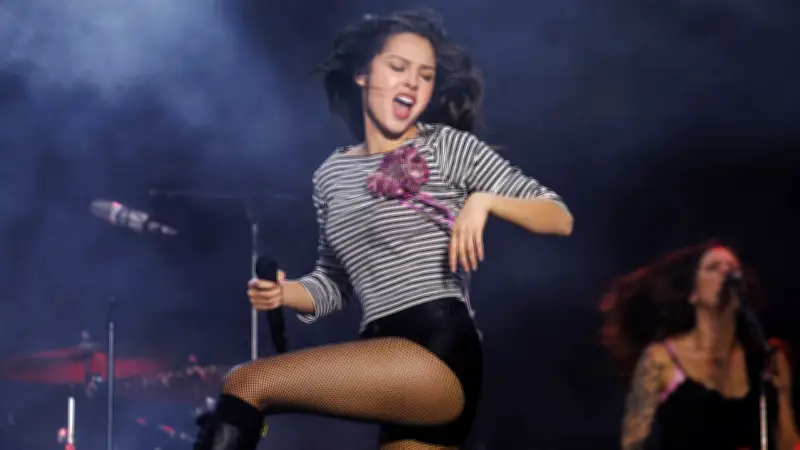 Olivia Rodrigo ekelt sich vor Fans mit Windeln in der ersten Reihe