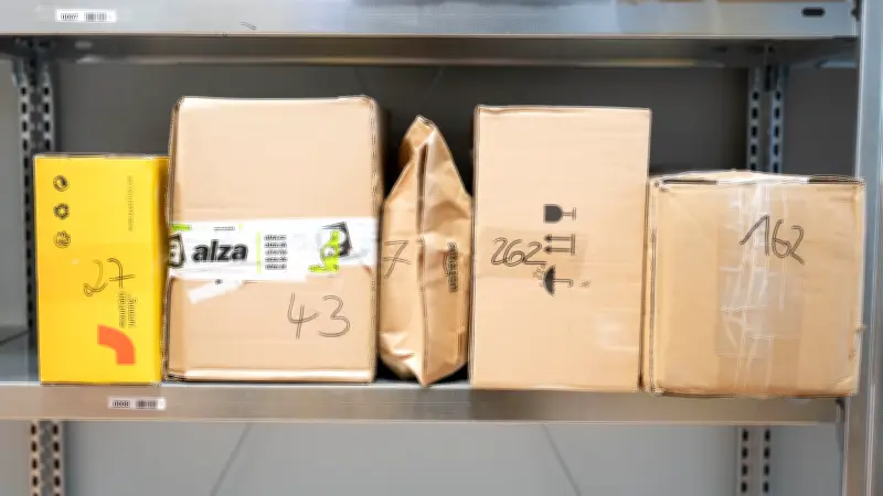 Online-Käufe boomen trotz Konsumflaute: KI hilft beim Sparen