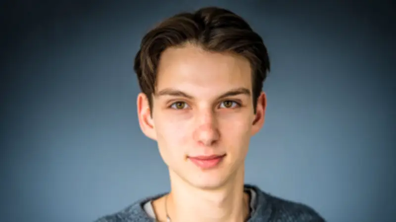 Oskar Luis Bender: Werkstudent im Politik-Ressort bei BILD