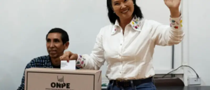 Peru: Enges Rennen bei Stichwahl zwischen Fujimori und Sánchez