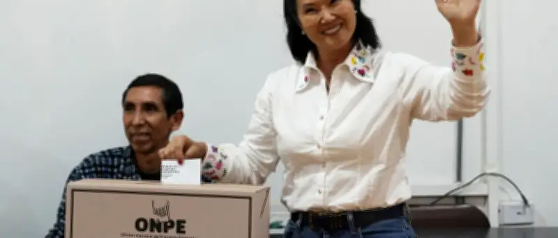 Peru: Kopf-an-Kopf-Rennen bei Stichwahl zwischen Fujimori und Sánchez