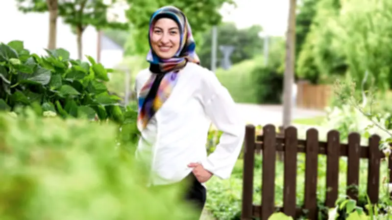 Politik mit Kopftuch: Zwei wilde Islamisierer in NRW