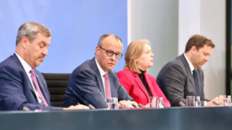 Politiker-Ranking: Merz, Bas und Klingbeil verlieren stark – Kubicki feiert Comeback
