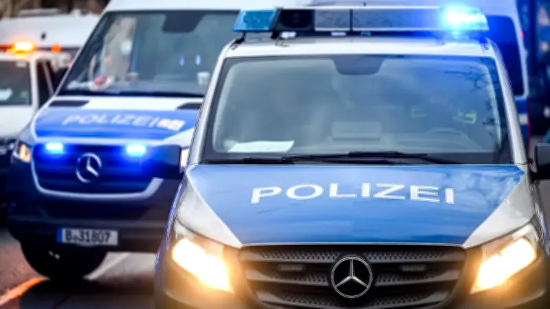 Polizei stoppt illegales Autorennen auf Berliner Autobahn