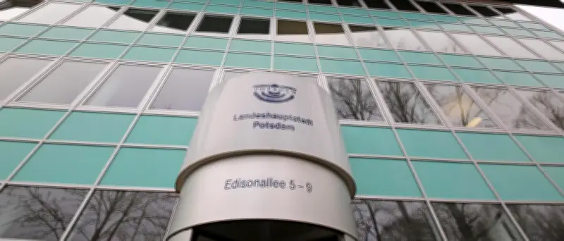 Potsdam spart 32 Mio Euro: Haushaltsüberraschung im Rathaus