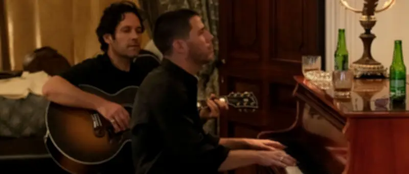 „Power Ballad“: Paul Rudd und Nick Jonas in neuer Musik-Komödie