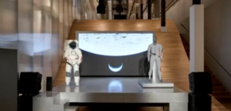 Prada entwickelt High-Tech-Unterwäsche für NASA-Mondmission