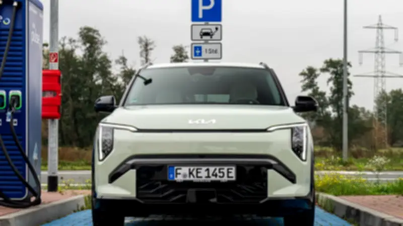 Praxiserfahrung macht gelassen: E-Auto-Umfrage zeigt Vorteile