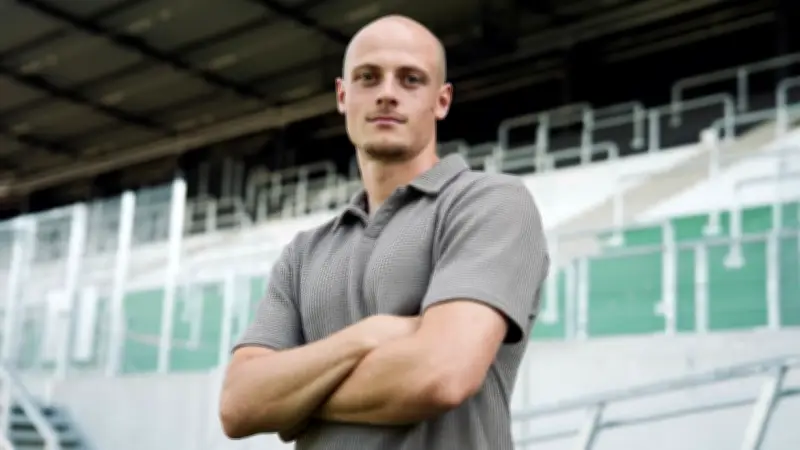 Preußen Münster verpflichtet Innenverteidiger Tim Dietrich von Schalke 04