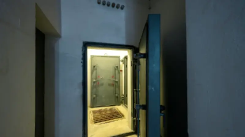 Privater Bunker: Kosten, Bauweise, Genehmigung – was Sie wissen sollten