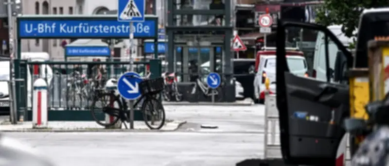 Protest gegen Verwahrlosung in der Kurfürstenstraße: Anwohner fordern Maßnahmen