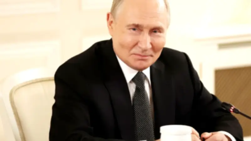 Putin bleibt siegesgewiss und fordert vollständige Kontrolle über Donbass
