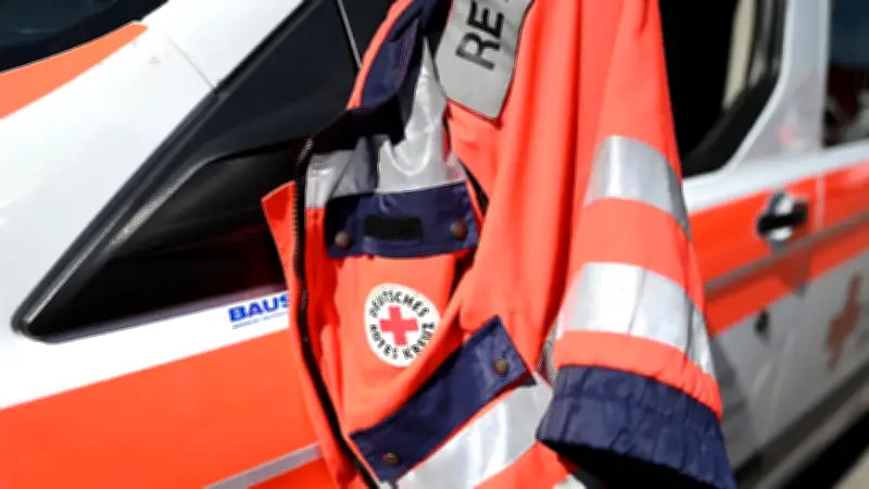 Radfahrer stirbt nach Sturz auf Waldweg – medizinische Ursache