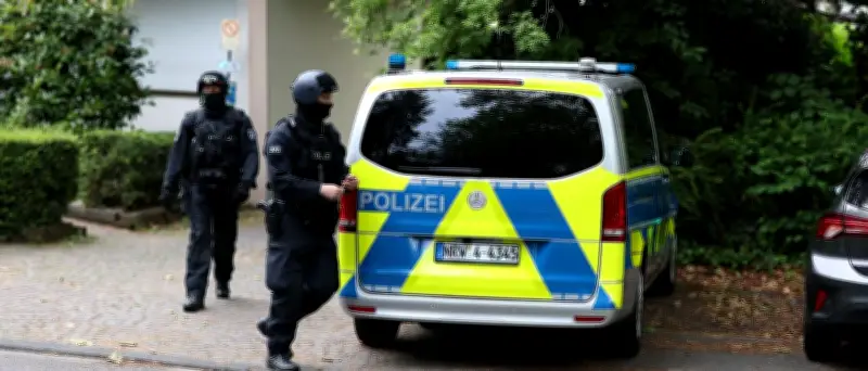 Razzia in Leverkusen: Polizei jagt Rädelsführer nach Angriff auf Beamte