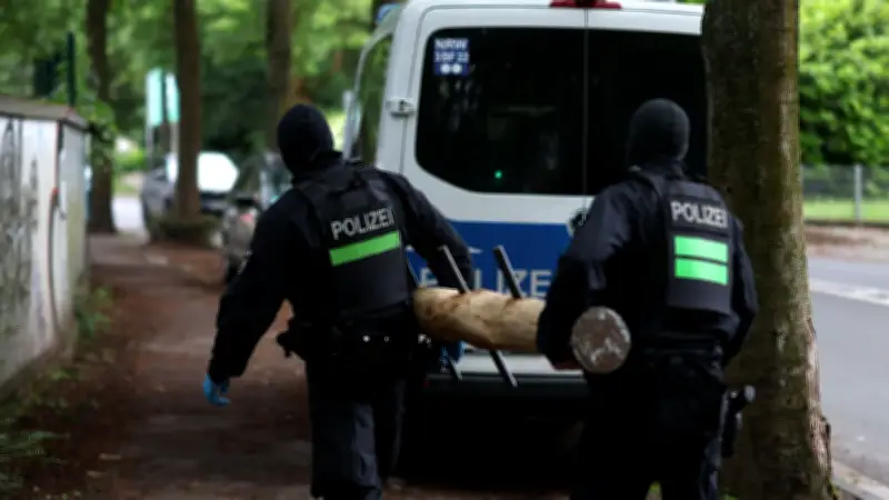 Razzia nach Goman-Clan-Attacke: Polizei schlägt zurück