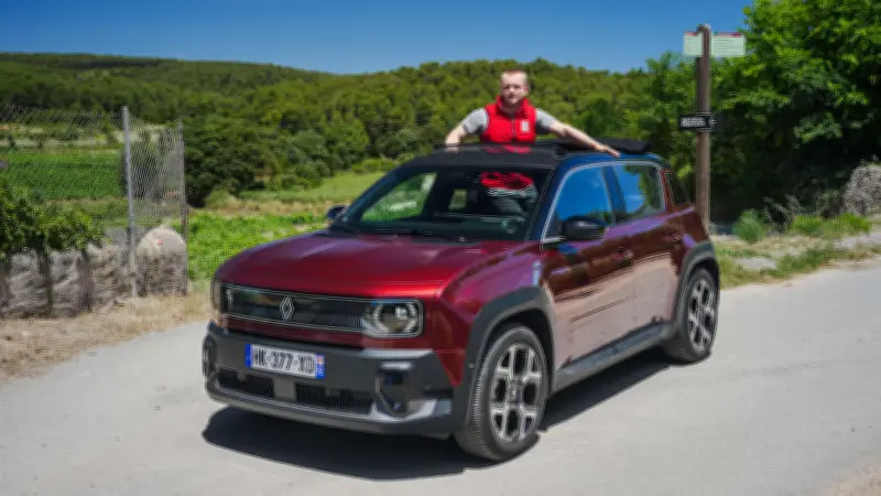 Renault R4 Plein Sud: Elektro-Cabrio mit Faltdach ab 36.300 Euro