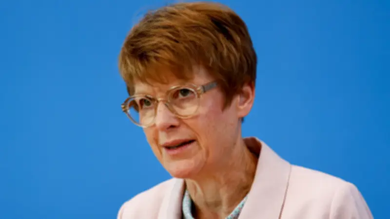 Rentenpläne: Ökonomen, Wirtschaft und Gewerkschaften üben scharfe Kritik