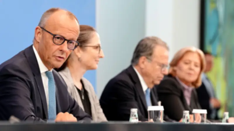 Rentenreform: Koalition setzt alle Kommissionsvorschläge um