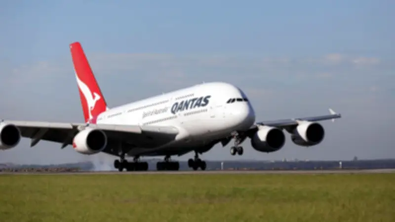 Risse an Tragflächen: Airbus ordnet Sonderinspektionen für A380 an