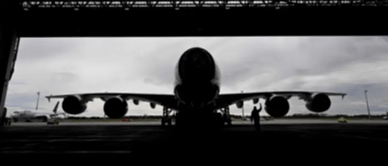 Risse in Tragflächen: 16 Airbus A380 müssen zum Check