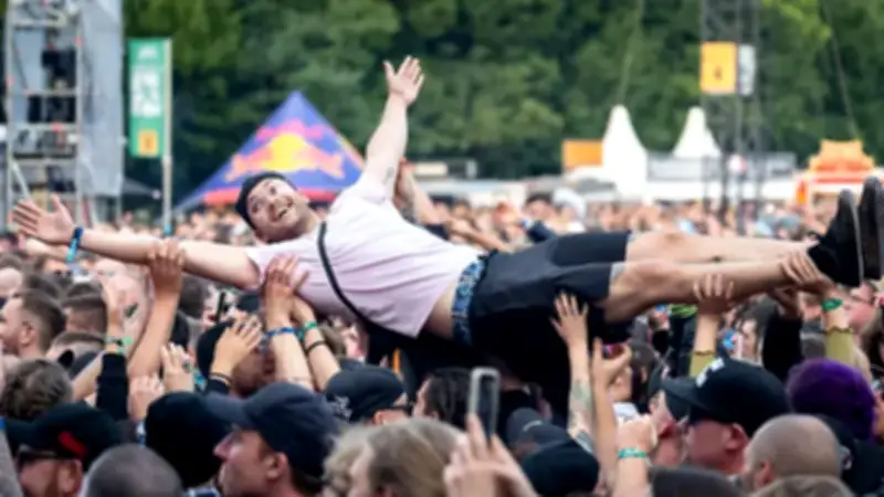 Rock im Park 2026: 80.000 Fans trotzen Regen und Matsch