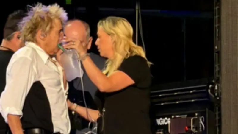 Rod Stewart: Sauerstoffgerät auf der Bühne – „Fast ohnmächtig geworden“