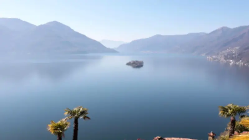 Rundflug-Drama am Lago Maggiore: Schweizer Pilot tot, Deutsche verletzt