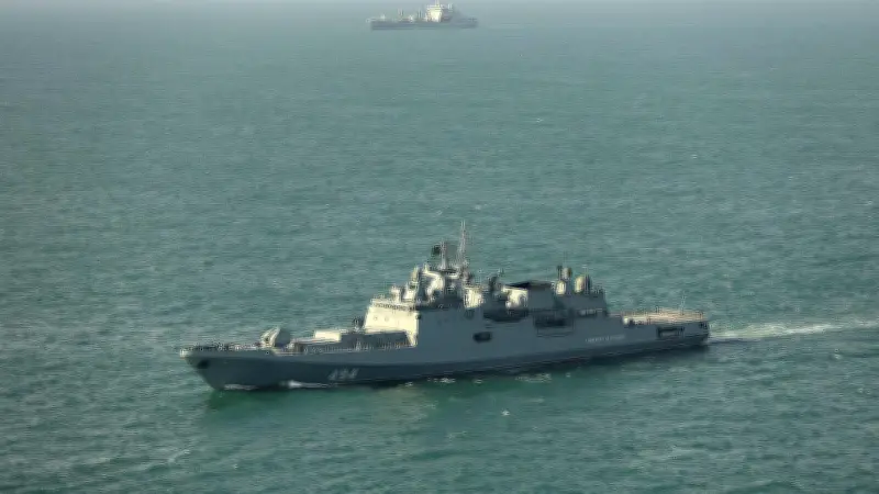 Russisches Kriegsschiff feuert Warnschüsse im Ärmelkanal ab