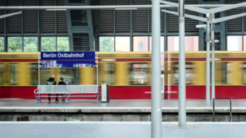 S-Bahn Berlin stellt Verkehr wegen Kommunikationsstörung ein