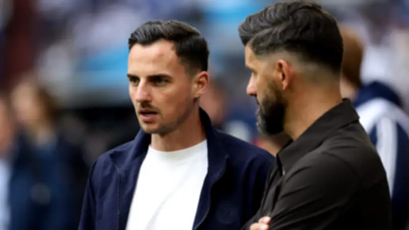 Schalke befördert Max Lüftl zum Transfer-Direktor
