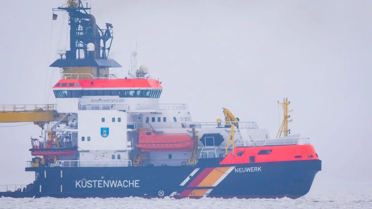 Mehrzweckschiff „Neuwerk“ zur Reparatur nach Cuxhaven unterwegs