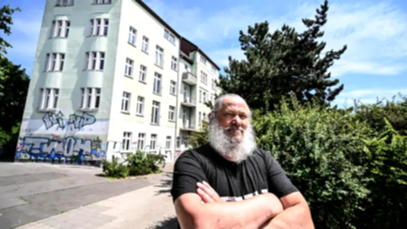 Schimmel und kein Warmwasser: Mieter in Berlin-Lichtenberg verzweifeln