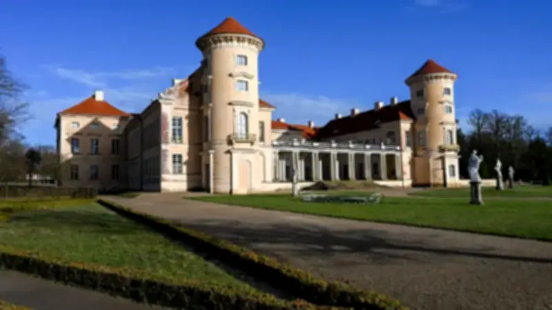 Schloss Rheinsberg: Ausstellung über Prinz Heinrichs Tafel