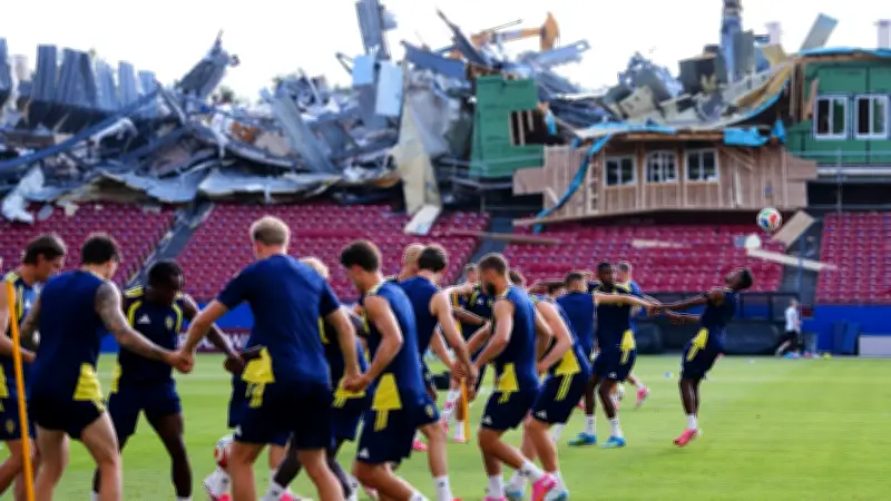 Schweden trainiert vor eingestürzter Tribüne in Frisco