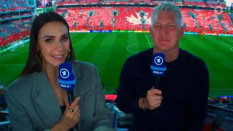Schweinsteiger kritisiert Wasserpausen und Rasen-Berieselung bei WM