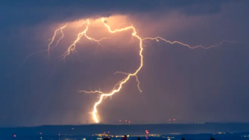 Schwere Gewitter am Sonntag: Wo es in Deutschland kracht