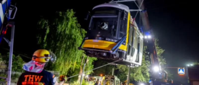Schwerer Tram-Unfall in Berlin: 20 Verletzte, Bergung abgeschlossen
