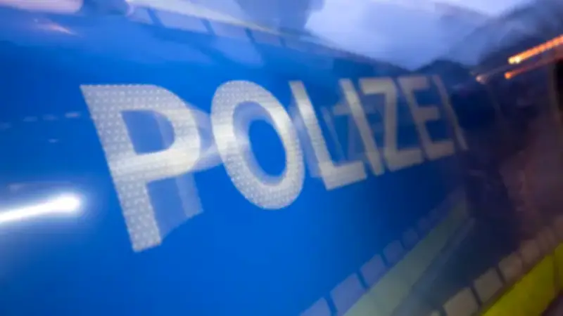Sexuelle Belästigung im Zug: Mann flüchtet über Gleise bei Kißlegg