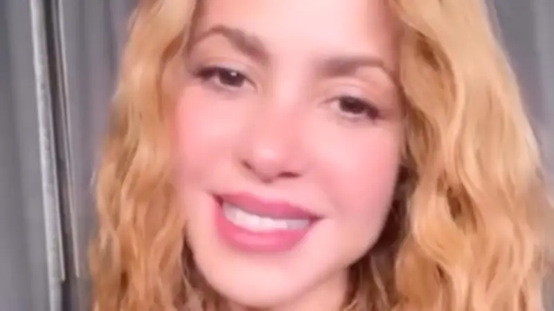Shakira überrascht mit Brasilien-Trikot und portugiesischer WM-Song-Version