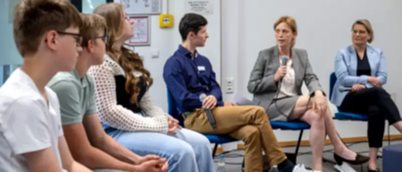 Social-Media-Verbot ab 14? Schüler: „Nicht die beste Idee“