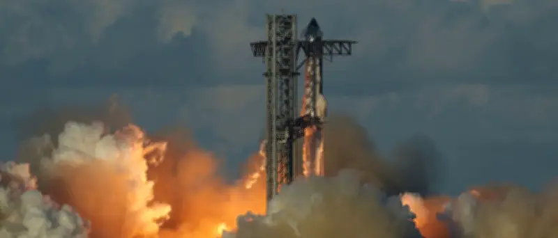 SpaceX gelingt Rekord-Börsengang mit 75 Milliarden Dollar
