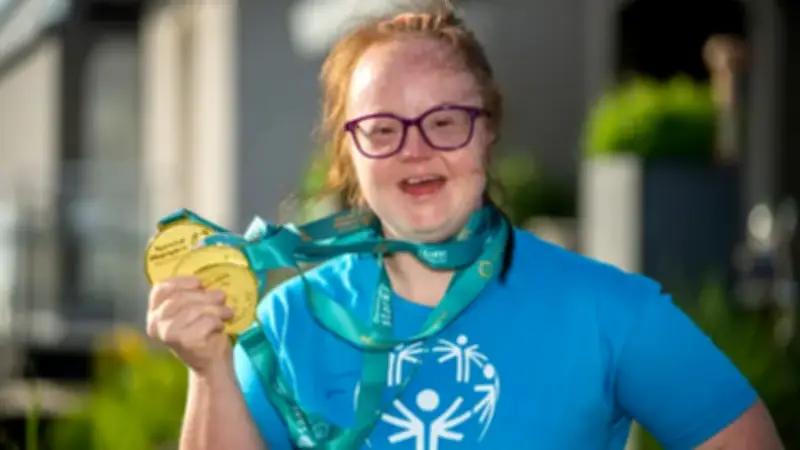 Special Olympics: Janine Metz schwimmt für Inklusion und Gemeinschaft