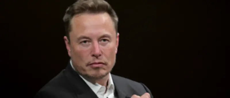 Starmer wirft Musk Aufstachelung nach Tod von Student vor