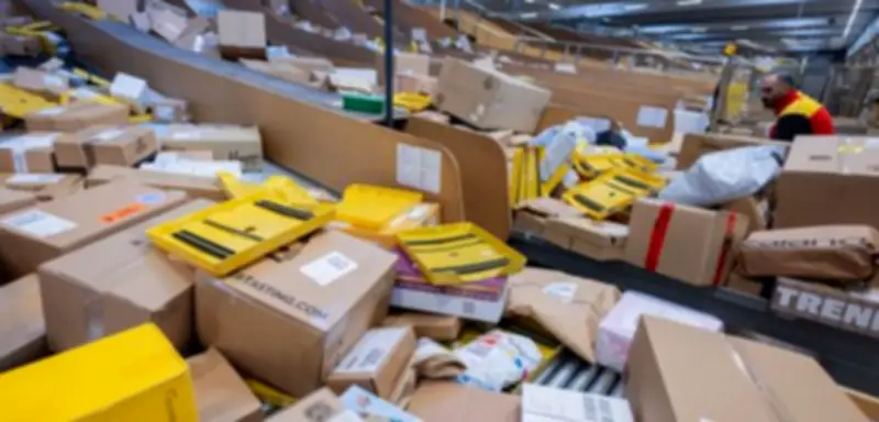Österreich: Paketdienst liefert Leichenteile an Flugzeugzulieferer